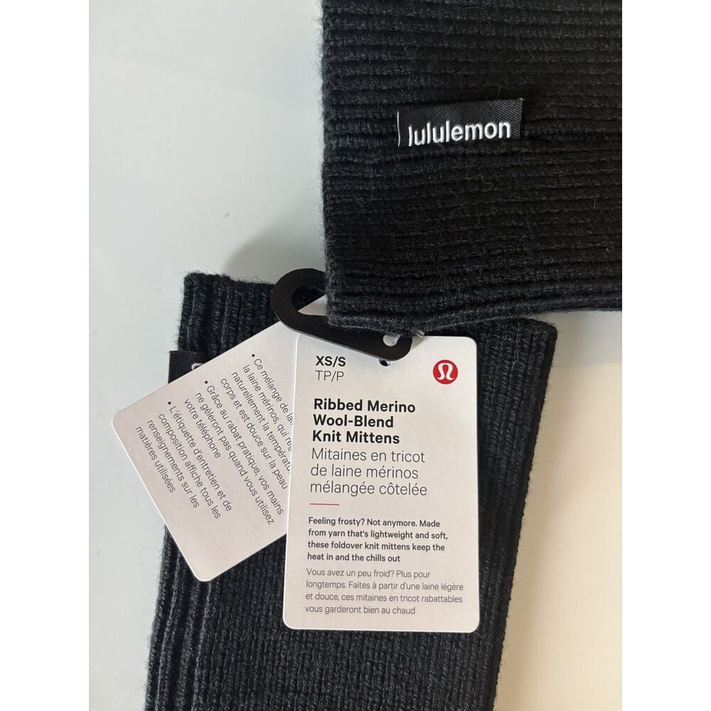 Lululemon NWT Foldover Knit Mittens